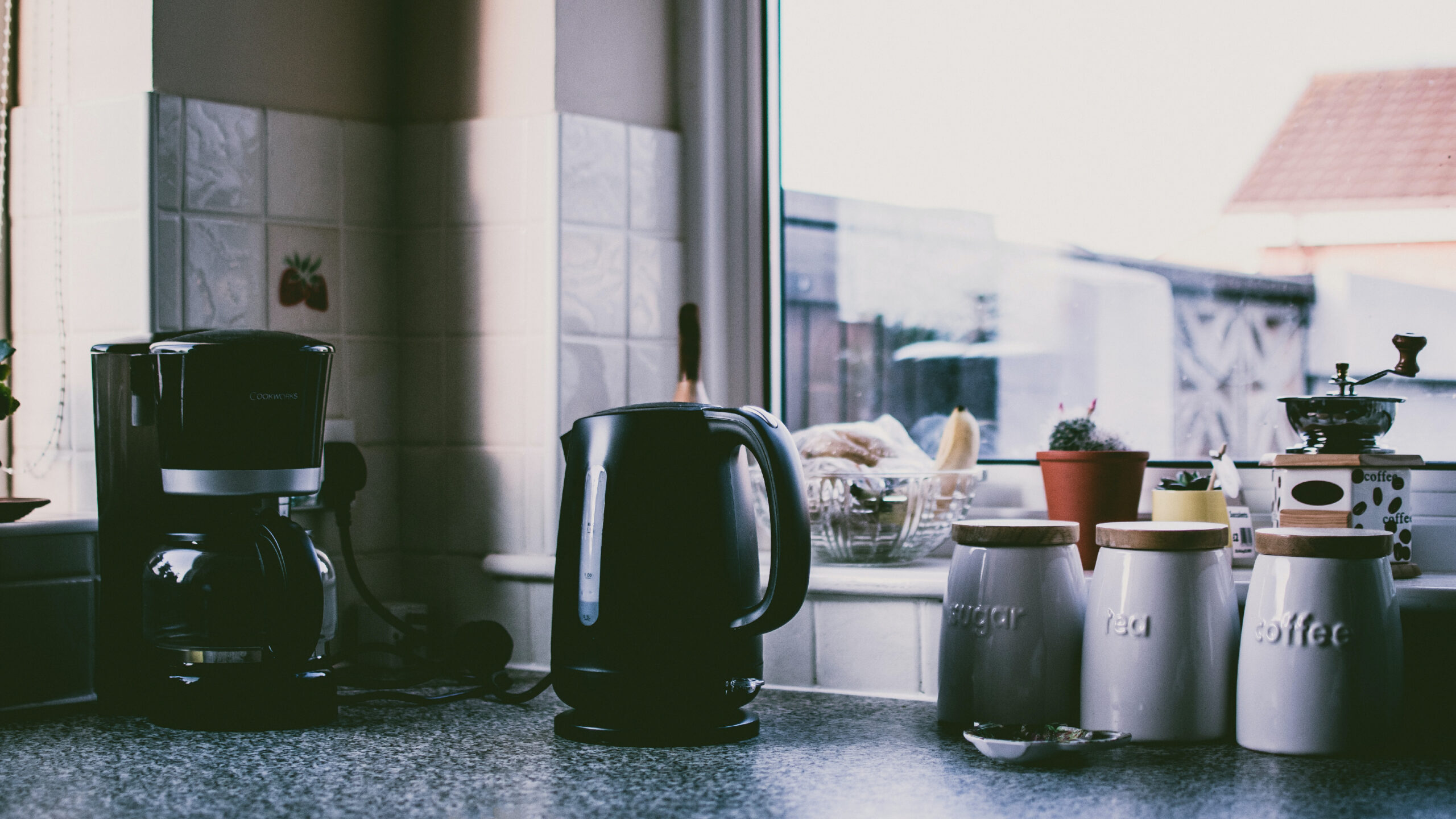 The Best Dorm Room Appliances for College Students